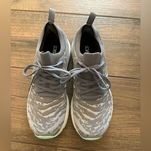 Almost new ASICS Gel Cumulus 23 Mesh Knit Running Shoes